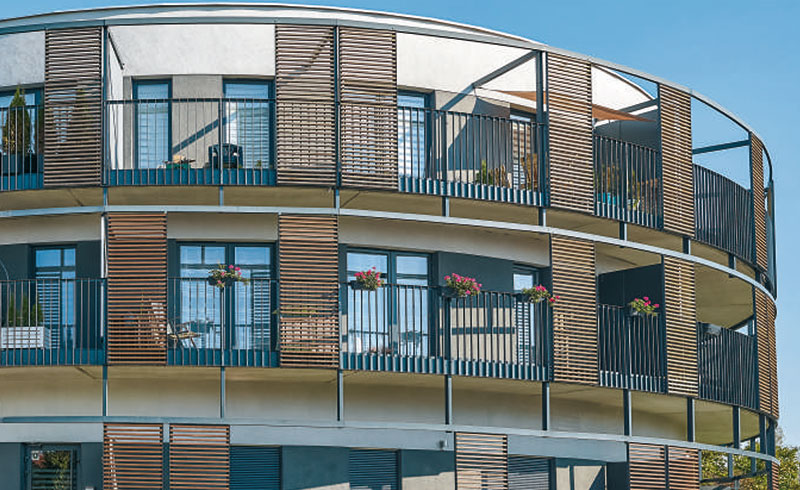 prekrásne balkóny s drevenými roštami a hliníkovými oknami mima PE 68HI od Milan Magula - Mima